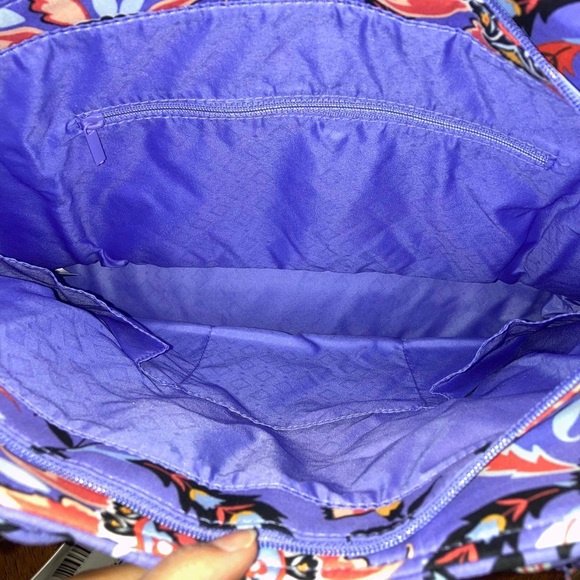 NWT Vera Bradley Large Glenna Tote Mural Garden - Picture 2 of 3